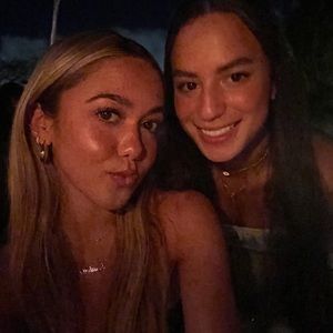 Meet your Posher, Anabella